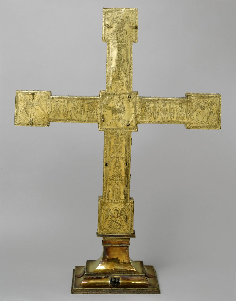 Backside of the Imperial Cross with engravings in niello <br>©KHM-Museumsverband